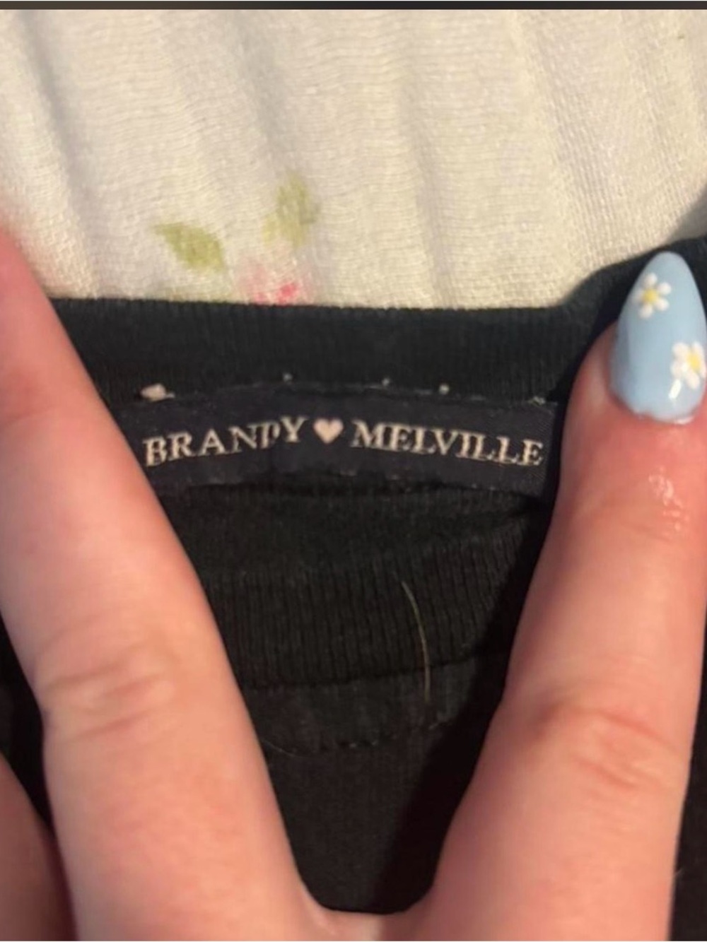 Brandy Melville Black Crop Tee with Gold 'Los Angeles' Graphic - Picture 3 of 3